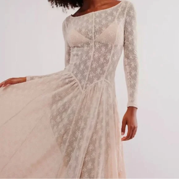 Free People Lace Slip Dress “DIAL FOR DRAMA” NWT SIZE - LARGE - Picture 5 of 6